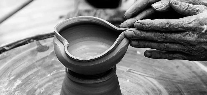 我为泥土，祂为陶匠